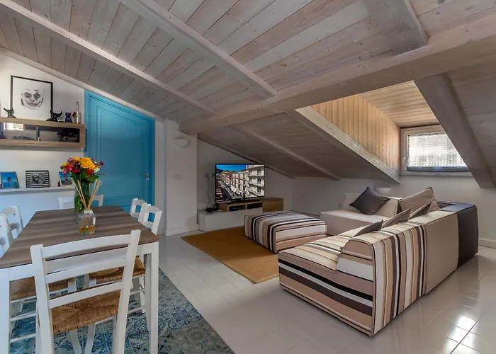 דירה Mansarda Del Corso